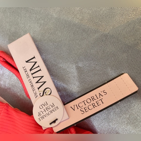 Victoria's Secret Pink Island bikini bra size 32C - Picture 10 of 10